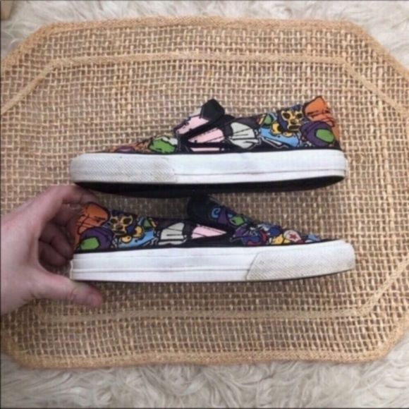 Converse Comic Graffiti Slip On Sneakers - Picture 7 of 12